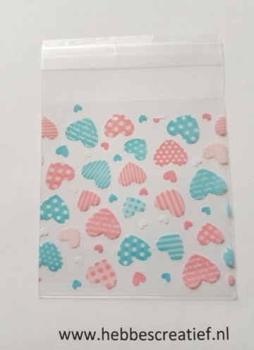 Foliezakjes roze en blauwe hartjes